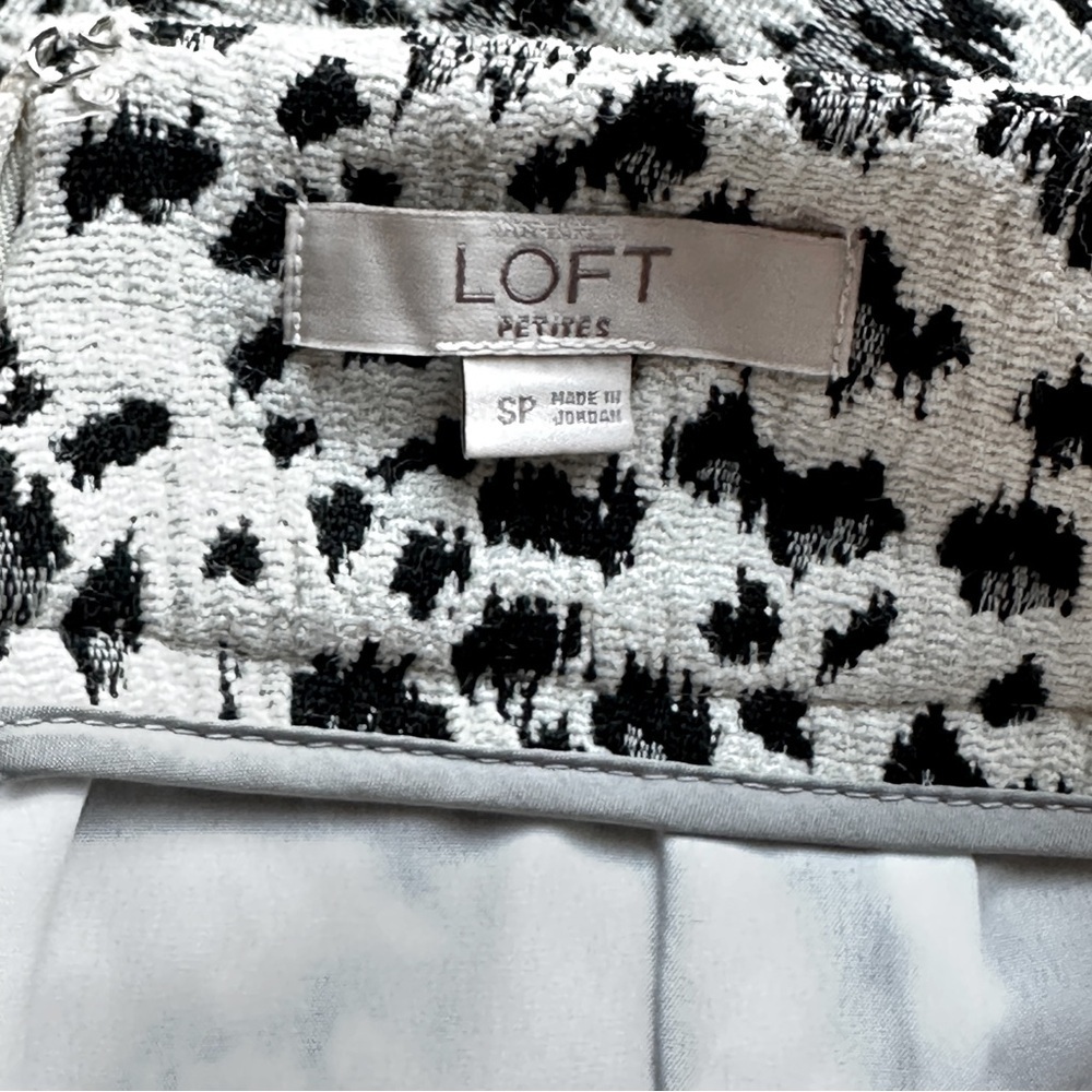 LOFT Black & White Animal Print Mini Skirt Size Small (P) - Picture 8 of 12